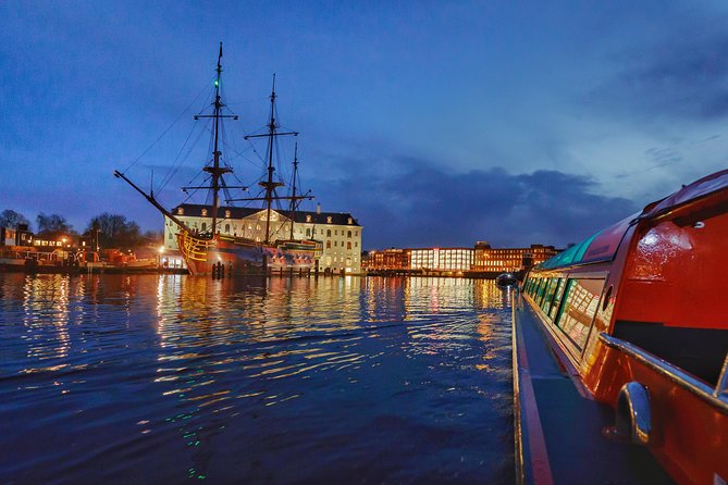 1-Hour Amsterdam Evening Canal Cruise - Finding Lovers on Prins Hendrikkade Without Wasting Time