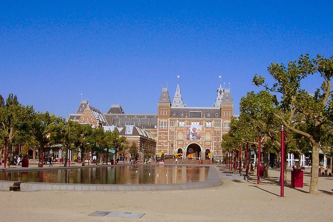 1,5 hours Amsterdam Rickshaw Tour - Rembrandtplein: Central Square Energy, From a Safe Seat