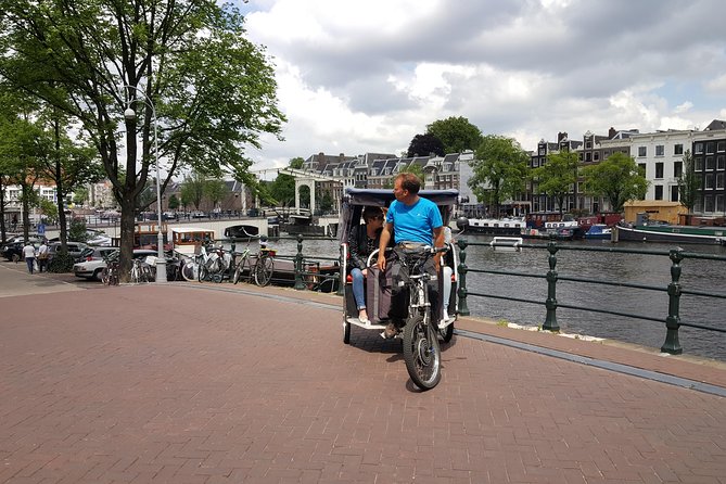 2.5 hours Amsterdam Pedicab Tour - A comfort-first way to see Amsterdam’s center