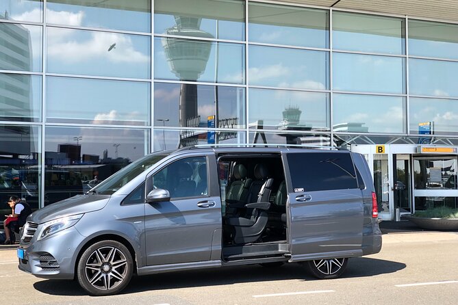 Airport Private Transfer: Schiphol Airport ↔ Amsterdam City - 45 Minutes of Free Waiting and Flight Tracking in Practice