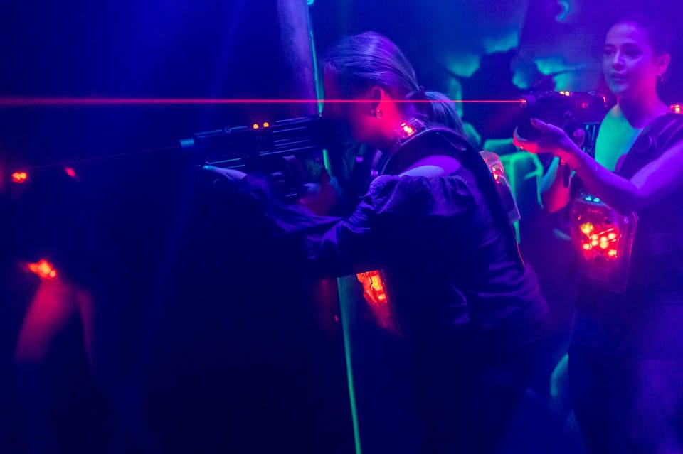 Aloha Amsterdam: Laser Tag Experience - From De Ruijterkade to the UV instruction room