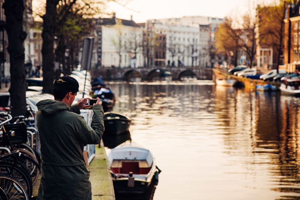Amsterdam: 1.5-Hour Private Kick-Start Tour with a Local - Private Q&A: ask the questions you’re actually holding