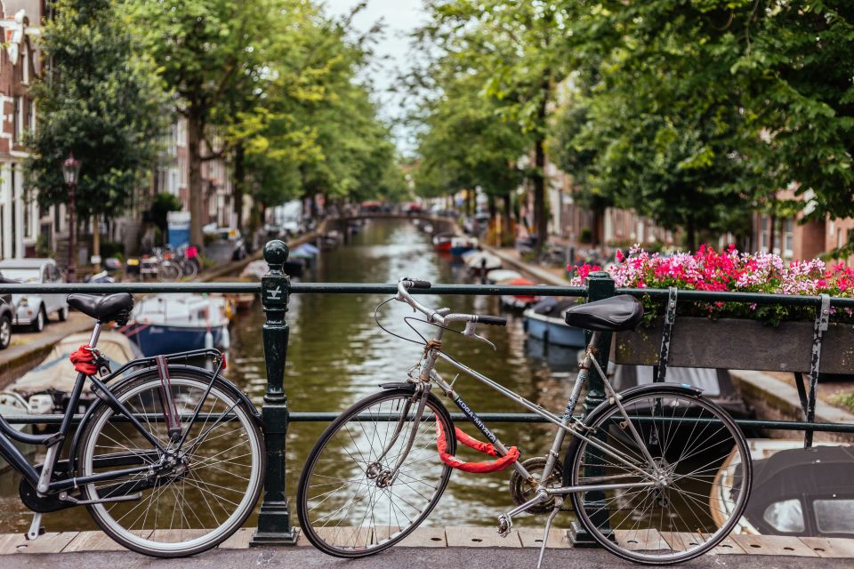 Amsterdam: 1.5-Hour Private Kick-Start Tour with a Local - What to wear and how to pace yourself