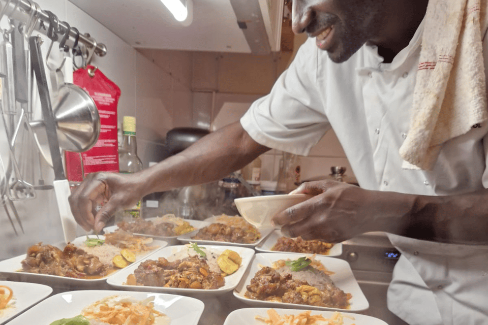 Amsterdam: 3-course dinner party at secret pop-up restaurant - Key things to know before you go