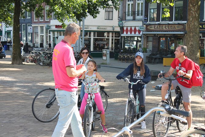 Amsterdam 3 hrs Bike Tour – live guide En/Fr/De/Nl/Sp - Stroopwafels, Breaks, and Why the Tour Needs Them
