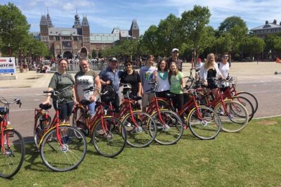 Amsterdam 3 hrs Bike Tour – live guide En/Fr/De/Nl/Sp - Meeting Point at AmsterBikePiet and the Start-Time Mindset