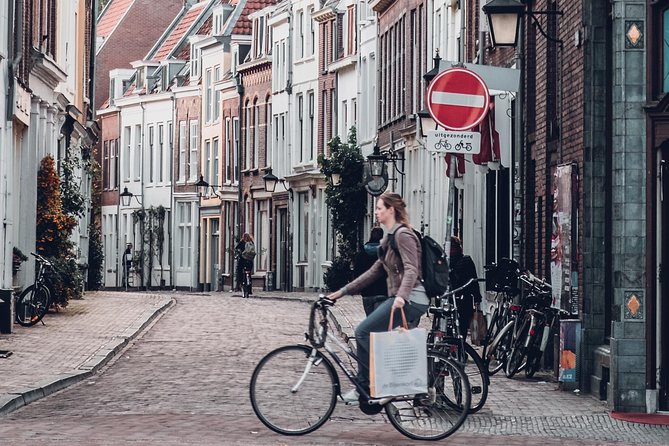 Amsterdam Airport Schiphol & Amsterdam City to Utrecht - Should you book this transfer?