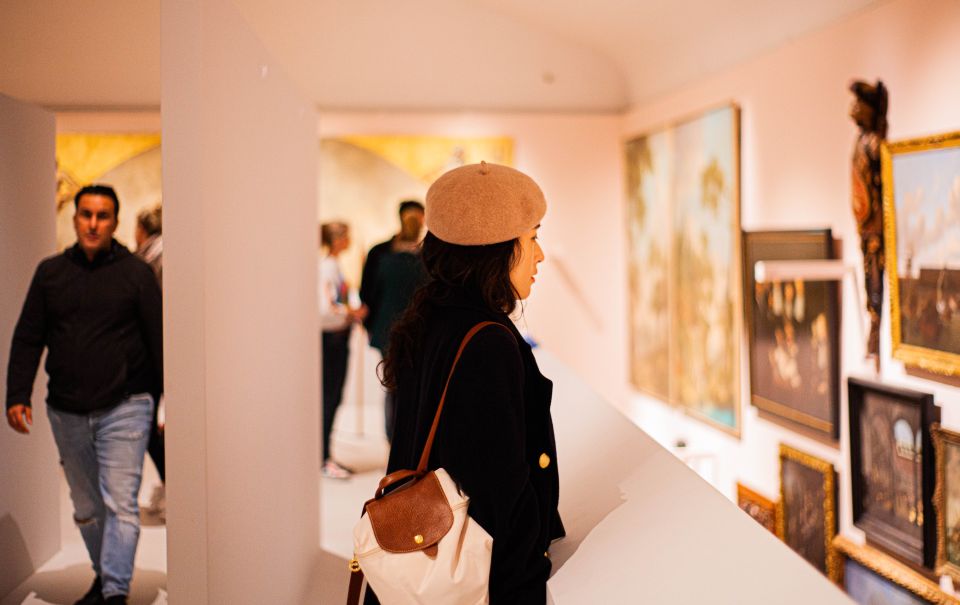 Amsterdam: Amsterdam Museum Entry Ticket - What to watch for: finding the right entrance and staying oriented