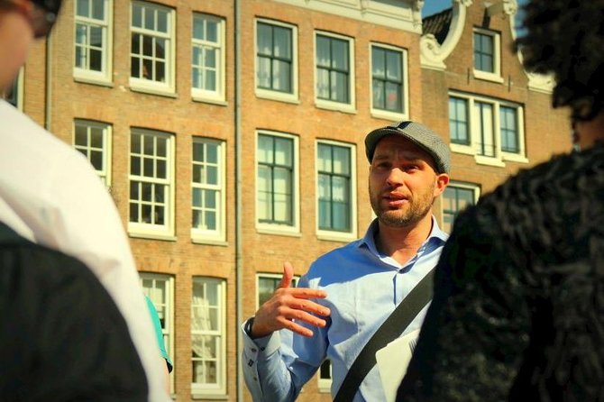 Amsterdam Architecture Tour - Huis Bartolotti Inside: The Canal House and Its Garden Story