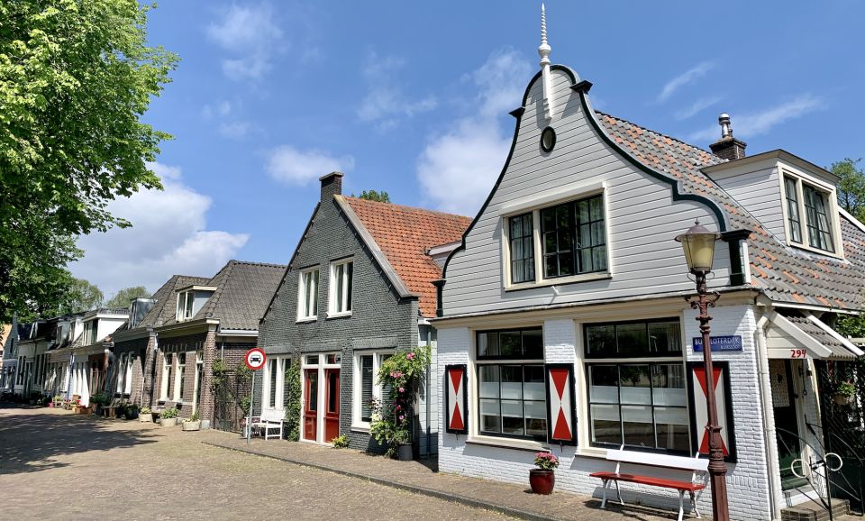 Amsterdam: Bike Tour (Noord) in German or English - Price and value: what $306 per group gets you