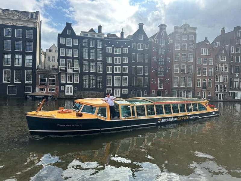 Amsterdam canal cruise with culinary burger or cheese & wine - What the 75 minutes feels like on the Burger Dinner Cruise