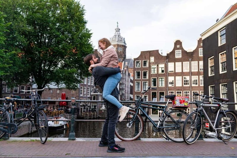 Amsterdam Canals Photoshoot: Private Solo, Family or Couples - Damrak vs. Amstel: Picking the Right Amsterdam Mood