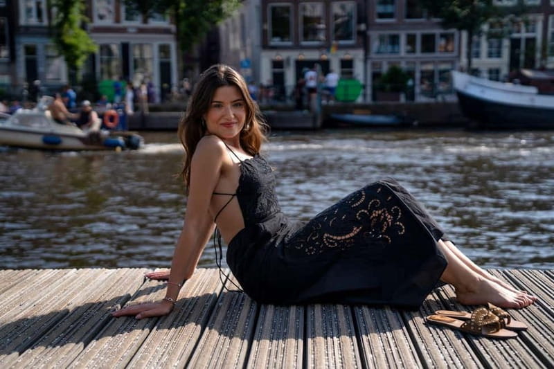 Amsterdam Canals Photoshoot: Private Solo, Family or Couples - Stop-by-Stop: What Each Location Adds to Your Photos