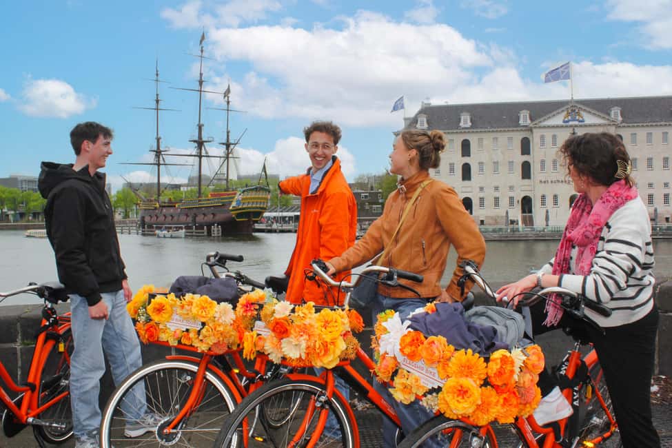 Amsterdam: Cheese, Windmill & Countryside Bike Tour - Getting out of Amsterdam fast, without feeling “tour bus” about it
