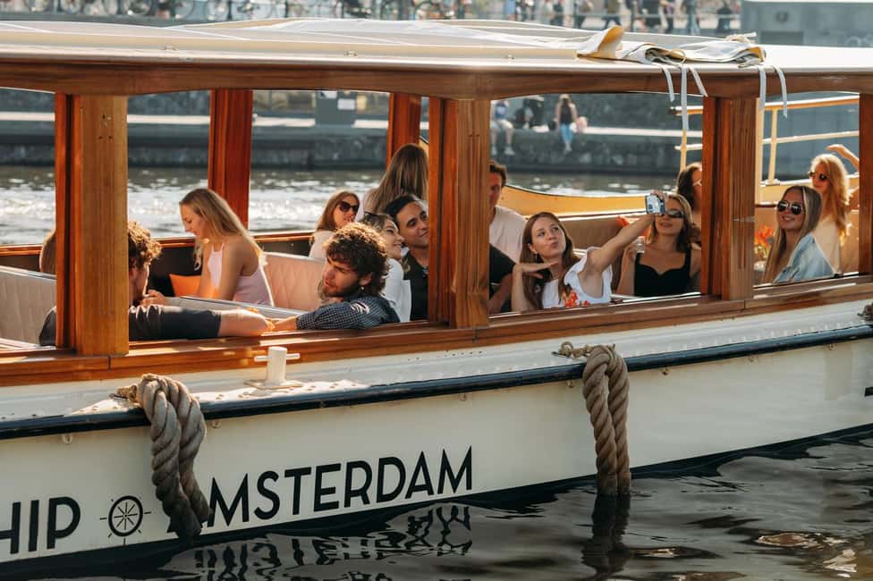 Amsterdam: Classic Boat Cruise with Optional Cheese & Wine - How the Onboard Hosts Make It More Than Sightseeing