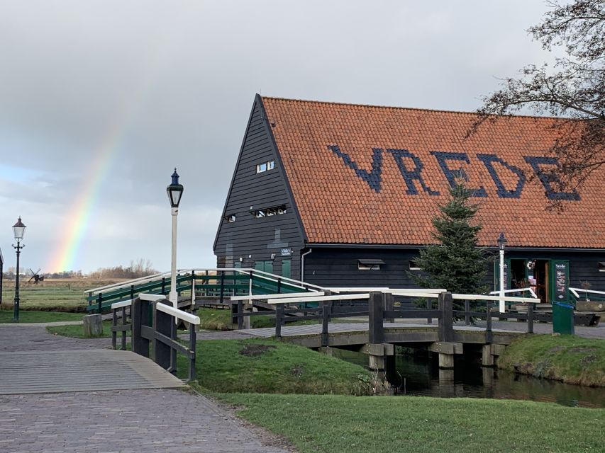 Amsterdam: Countryside Bike Tour and Zaanse Schans Windmills - Zaandam to the mills: a quick countryside reset by bike trail
