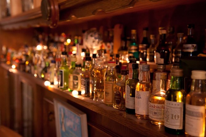 Amsterdam Craft Beer Tour - Discover the Tastiest Dutch Brews! - De Drie Fleschjes: Stepping Into Amsterdam’s Oldest Bar