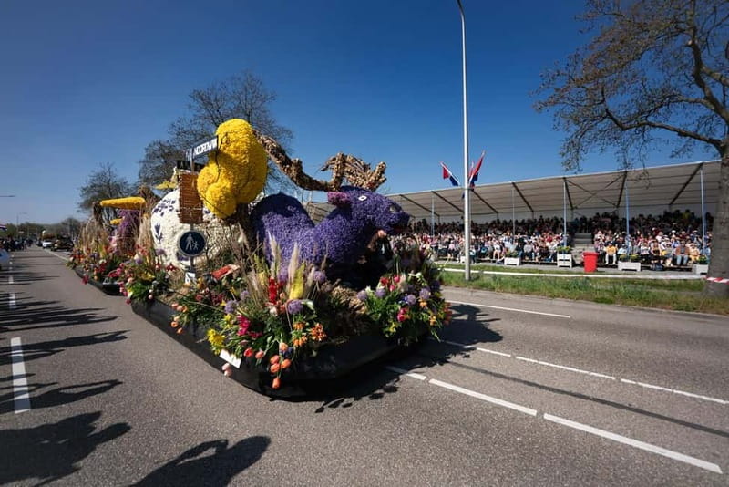 Amsterdam: Day Trip to Flower Parade & Keukenhof on April 18 - How the Amsterdam transfers shape a 7.5-hour day