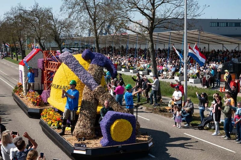 Amsterdam: Day Trip to Flower Parade & Keukenhof on April 18 - Who should book this Flower Parade and Keukenhof trip