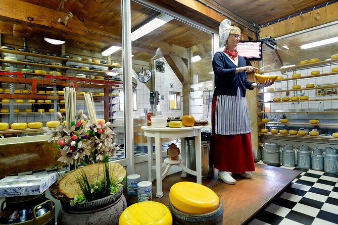 Amsterdam: Day Trip to Keukenhof & Zaanse Schans Windmills - Should you book this Keukenhof and Zaanse Schans day trip?