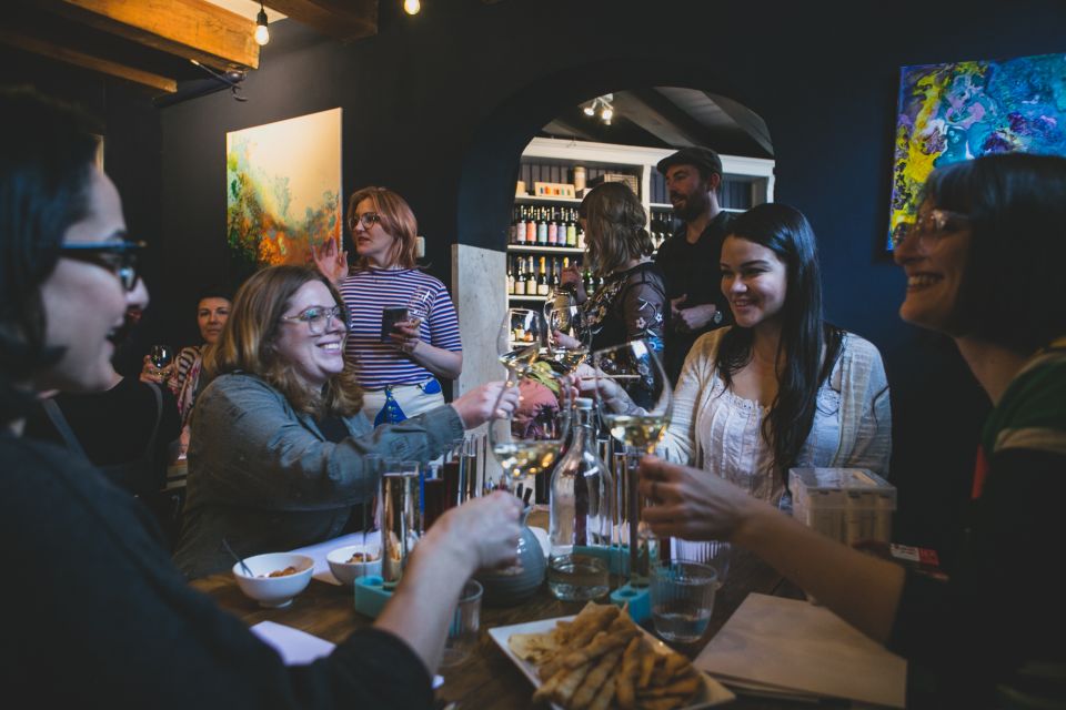 Amsterdam: Dutch Wine Tasting with Sommelier - The pairing: Brothers Niemeijer bread and smart tasting breaks