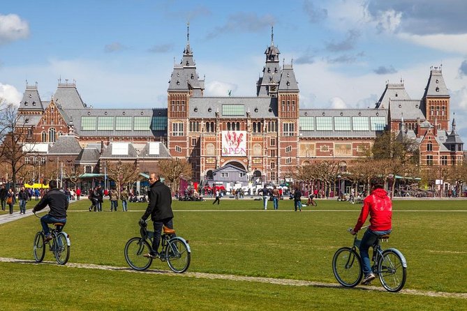 Amsterdam: E-Bike Sightseeing Tour - Marine Terrein and the Boat Museum teasers: small moments that add flavor