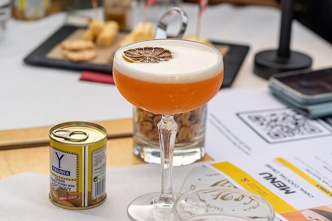 Amsterdam Evening Cocktail Cruise with snacks - What you actually get for about $40: value comes from the full package