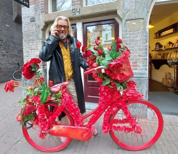 Amsterdam: Explore Canals, Guided Tour on Flower Bikes - Key things that make this FlowerBike tour worth your time