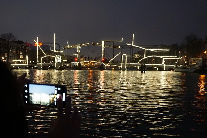 Amsterdam Festival of Lights Cruise by Captain Dave - Toilet reality on board: plan for No. 1 only