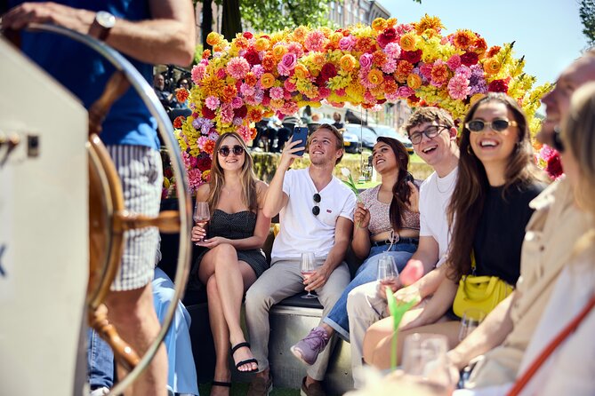 Amsterdam Flower Boat Canal Cruise with Local Guide - Going back on the Amstel: closing the loop without losing momentum