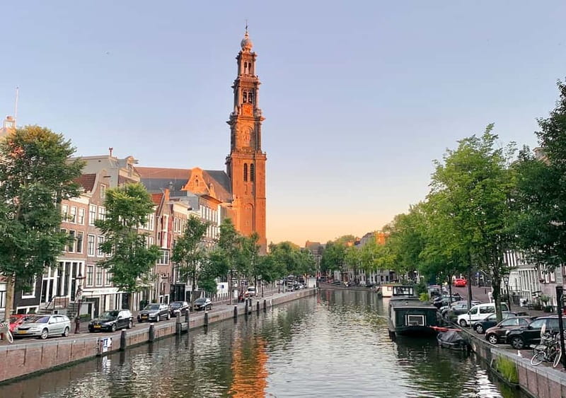 Amsterdam: German Canal Cruise with Unlimited Drinks Option - A Native German Guide: What You’ll Gain and What You Might Miss