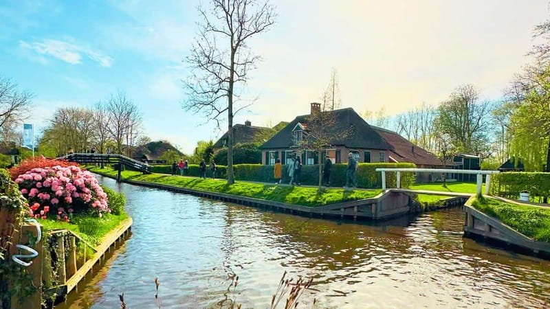 Amsterdam: Giethoorn & Zaanse Schans Small Group Day Trip - Tips to Get Better Photos and Better Memories