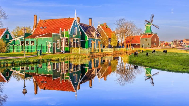 Amsterdam: Giethoorn & Zaanse Schans Small Group Day Trip - Why This Zaanse Schans and Giethoorn Day Trip Feels Like Two Different Worlds