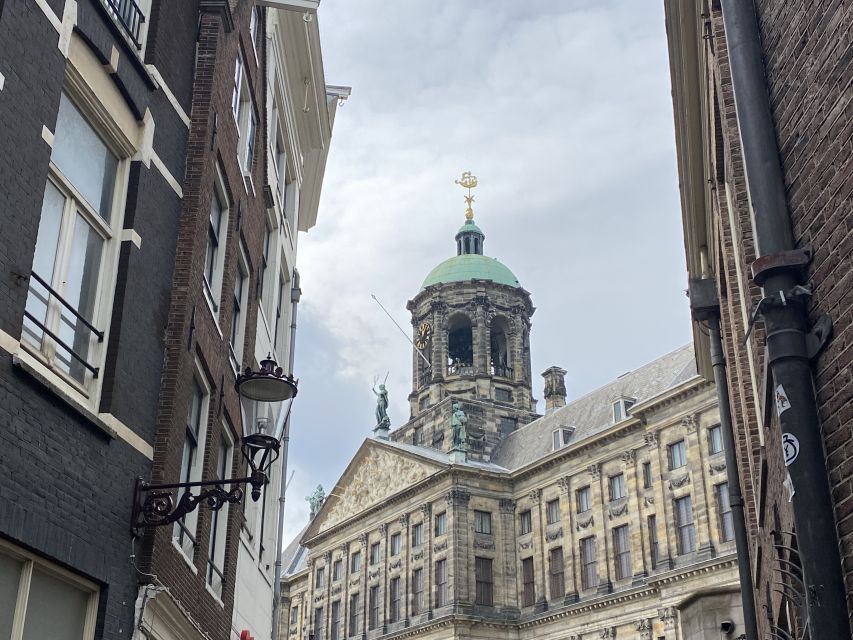 Amsterdam: Guided Off-The-Beaten-Track Walking Tour - Brouwersgracht and Prinsengracht: canal houses from the Golden Age, with the right kind of attention