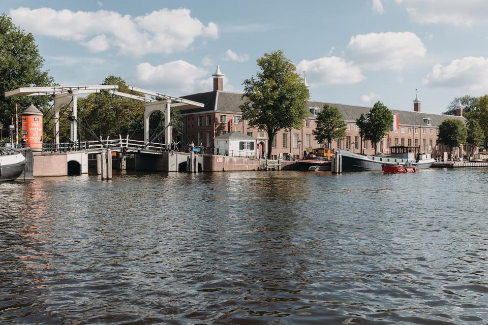 Amsterdam: H'ART Museum Entry Ticket - A 1683 building on the Amstel: from sanctuary to Amstelhof