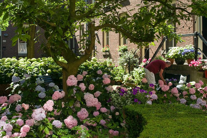 Amsterdam: Hidden Gems Walking Tour in German - Noorderkerk, Cafe Papeneiland, and the apple pie moment