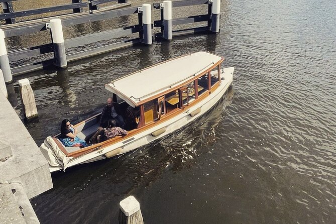 Amsterdam Highlights Canal Cruise with a Drink - Who This Cruise Best Fits (and Who Might Want a Different Option)