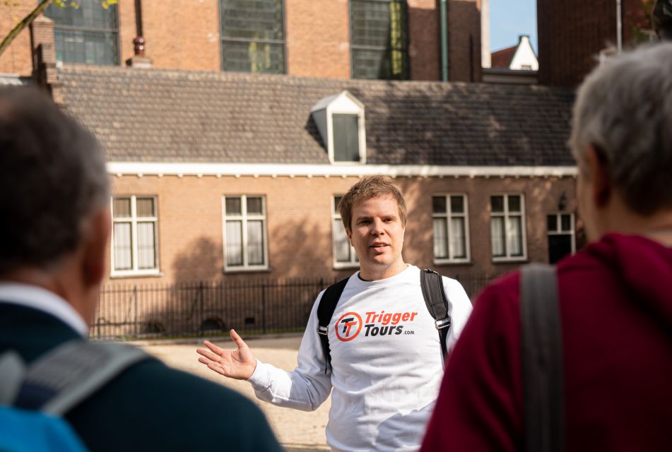 Amsterdam: Highlights & History Walking Tour - Meeting at Park Plaza Victoria Hotel: Arrive Early, Follow the Exact Entrance