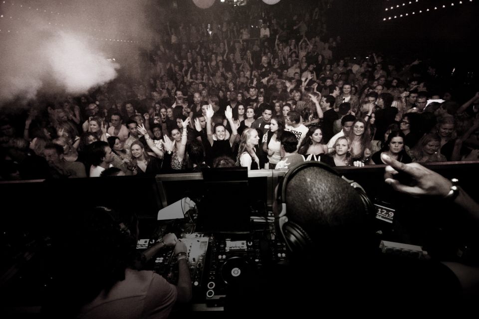 Amsterdam: House of Bols Entry Ticket and Nightlife Ticket - Using Your 2-Day Nightlife Ticket Across 20+ Clubs