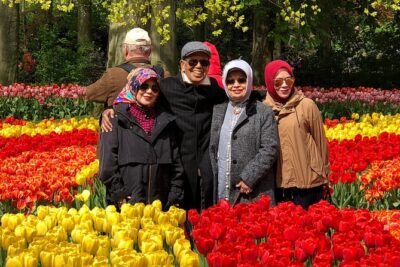 Amsterdam: Keukenhof Tulip Gardens and Giethoorn with Boat Tour - From tulips to countryside: the ride is part of the show