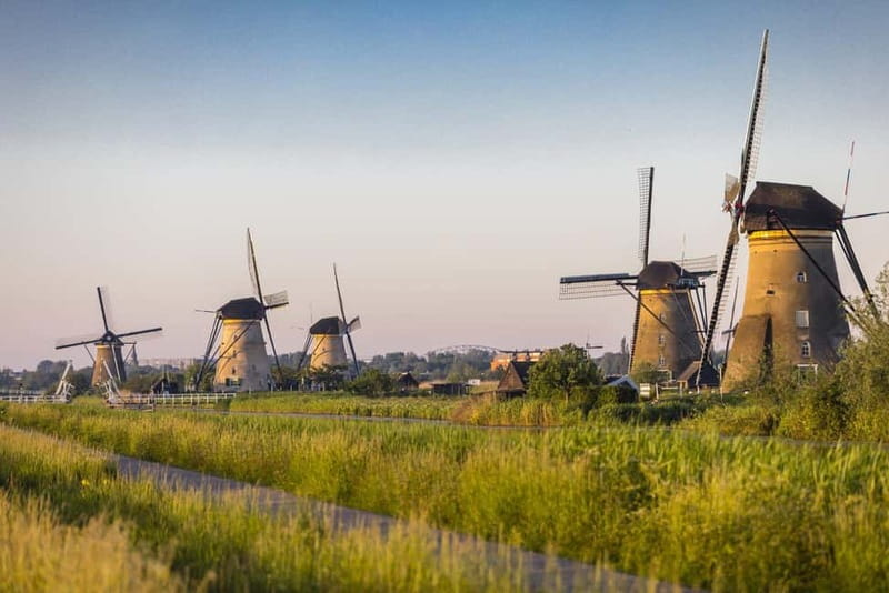Amsterdam: Kinderdijk, Euromast, Delft and Den Haag Day Tour - The Hague Binnenhof: Where Dutch Parliament Meets Prime Minister Offices