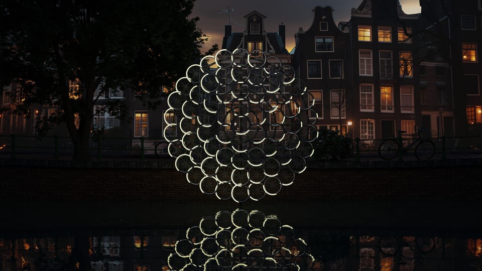 Amsterdam: Light Festival Boat Tour with Warm Drinks - Cozy Blankets and Warm Drinks: Worth Paying For in Cold Weather