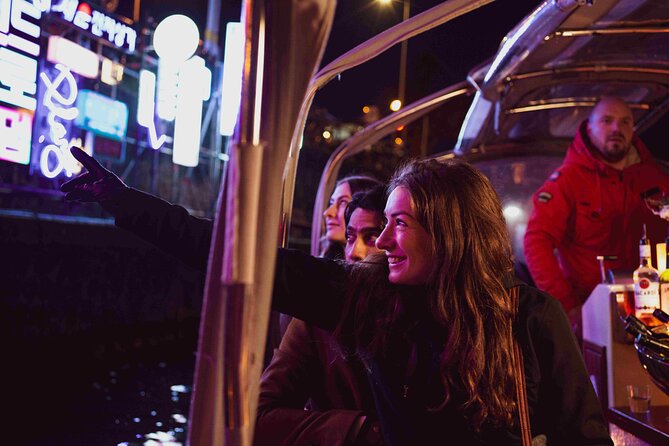 Amsterdam Light Festival: Canal Cruise + Bite & Unlimited Drinks - Small group comfort: max 42 travelers and a relaxed pace