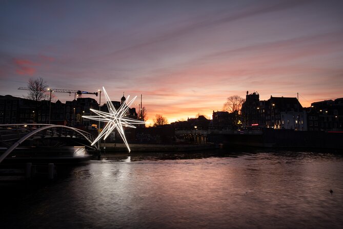 Amsterdam Light Festival Canal Cruise + Unlimited Drinks Option - Live English narration and drinks during the 75 minutes