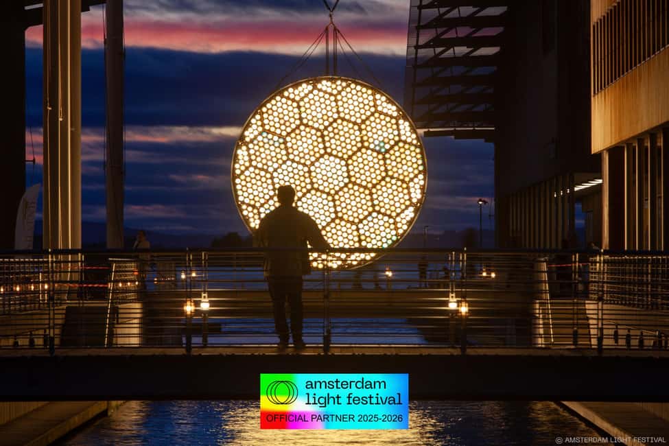 Amsterdam: Light Festival Heated Cruise with Drinks Option - Who this cruise suits best (and who should think twice)