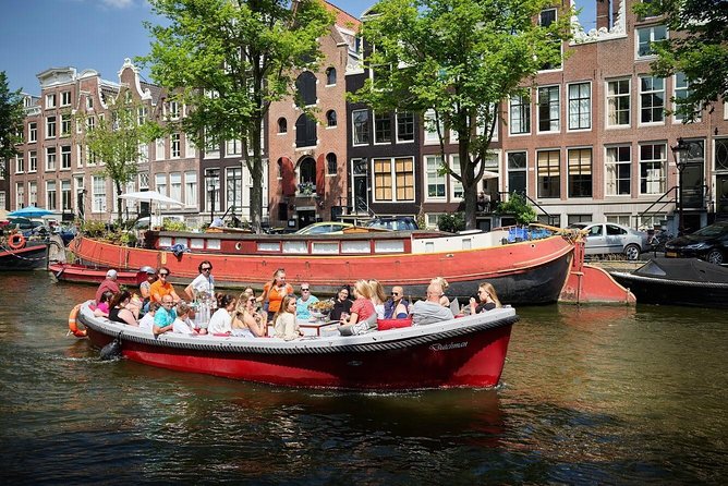 Amsterdam Light Festival: Saloon Boat Cruise + Hot Drinks & Bite - What the Amsterdam Light Festival Looks Like From Your Seat