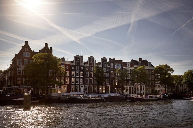 Amsterdam Light Festival: Saloon Boat Cruise + Hot Drinks & Bite - Timing, Delays, and the Cold Reality Check