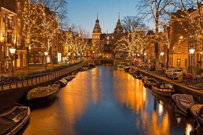 Amsterdam Light Festival Winter Walk with Stroopwafel Workshop - What to Wear (and Bring) for Amsterdam Light Festival Winter Walking