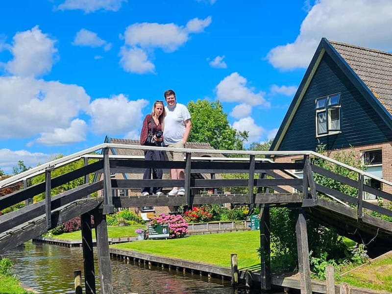 Amsterdam: Live GuideD Giethoorn Boat Tour & Cheese Platter - What Happens to the Rest of Your Day: Drive Time, Return, and How to Stay Flexible