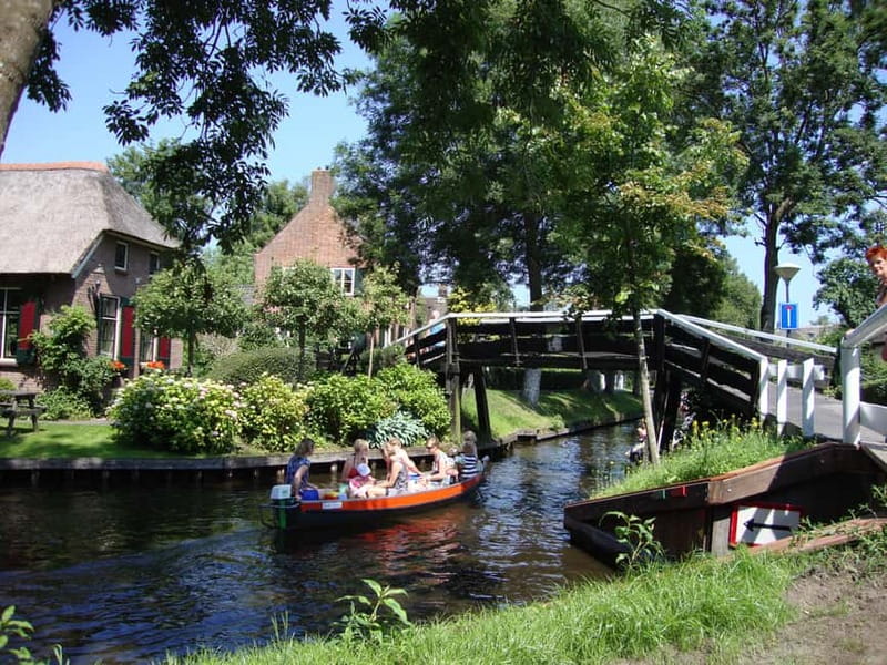 Amsterdam: Live GuideD Giethoorn Boat Tour & Cheese Platter - Price and Value at $76: What’s Included and What You’ll Pay For Yourself